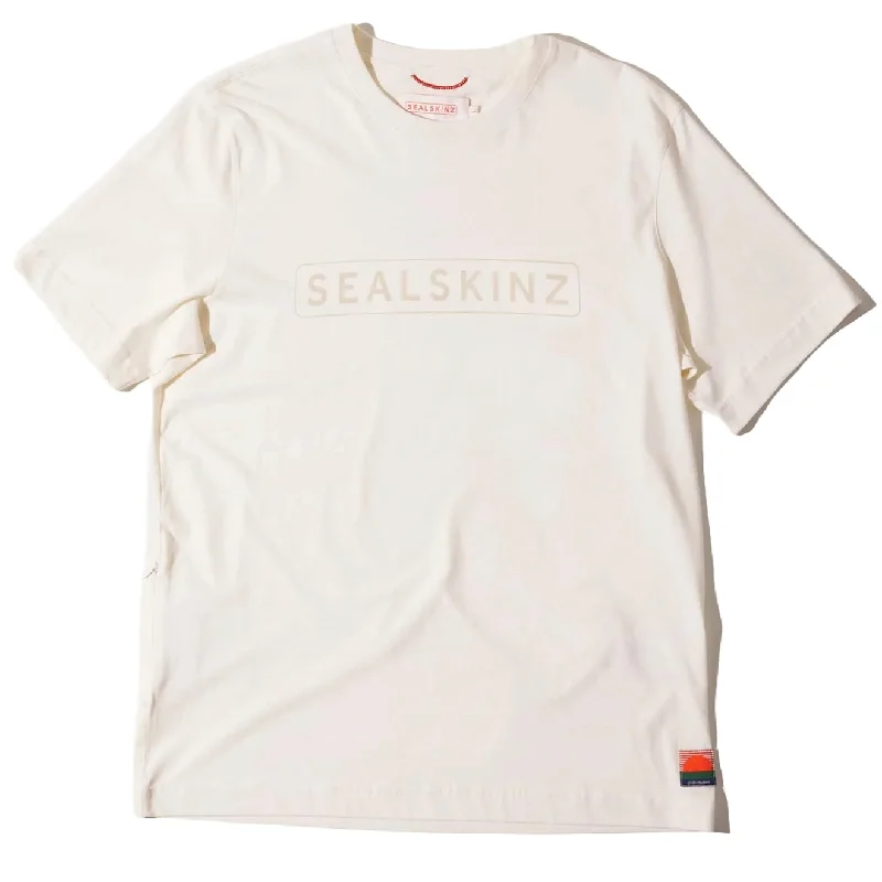 Layered Outfits Sealskinz Litcham Icon UV Protection Tee Cream