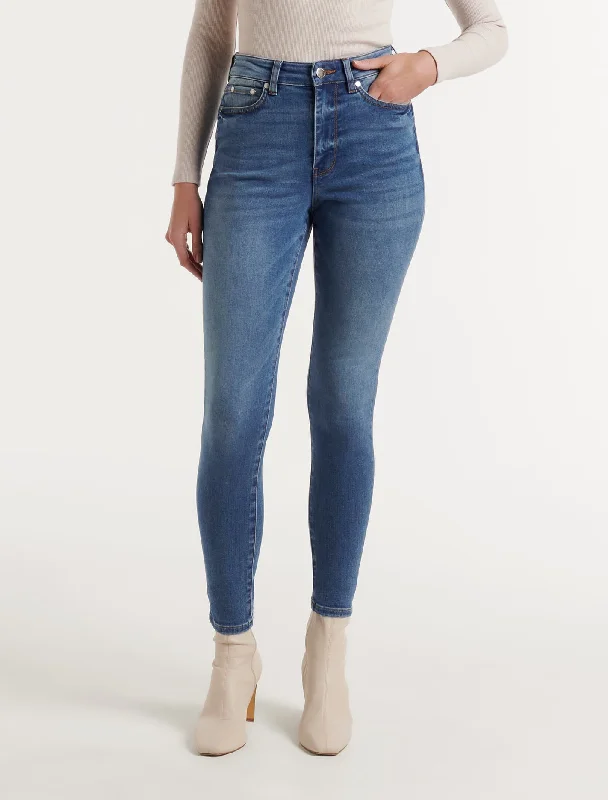 Customized Version Nala Curvy Hi Rise Skinny Jean