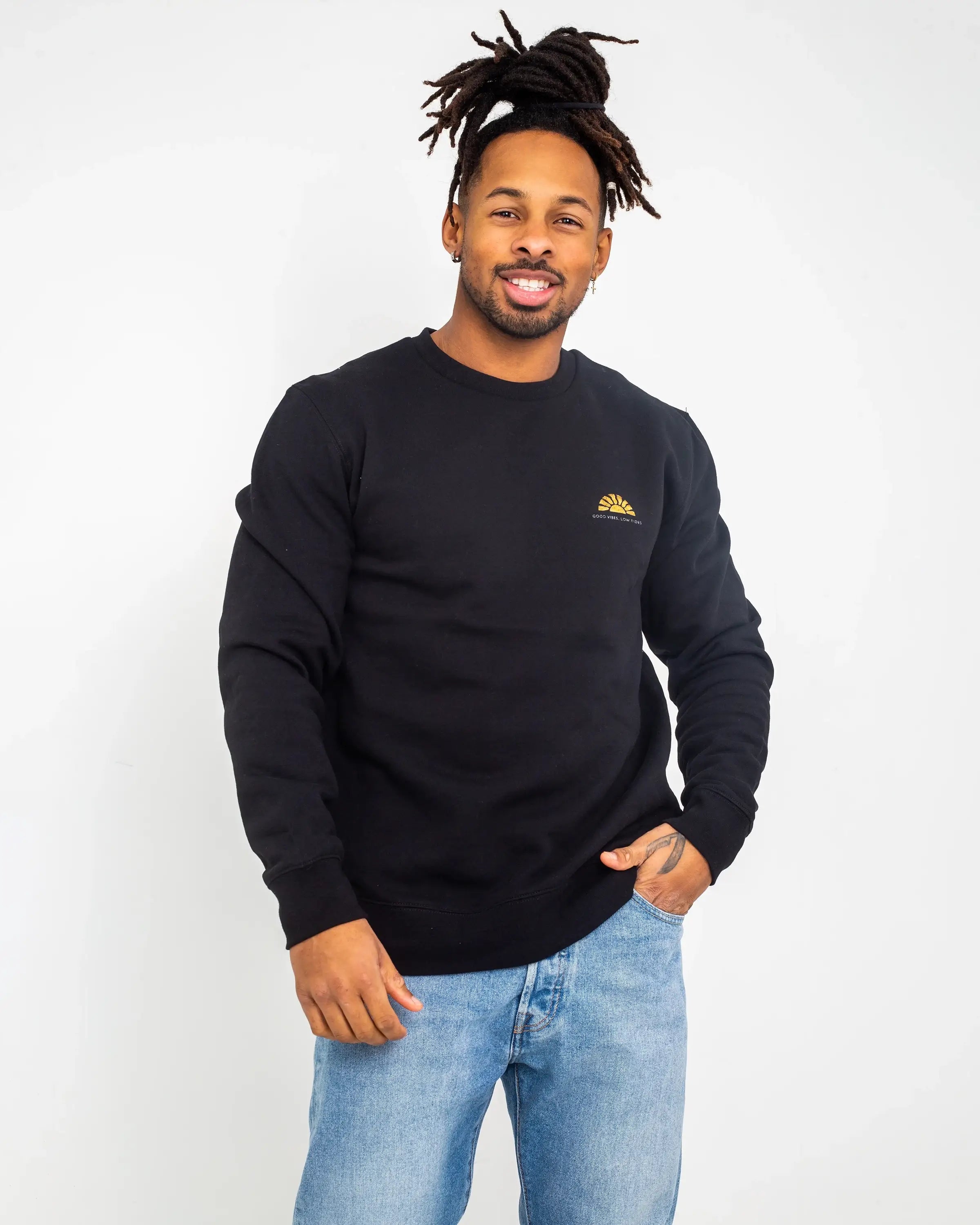 Trendy Blazers Good Vibes Sweatshirt in Black