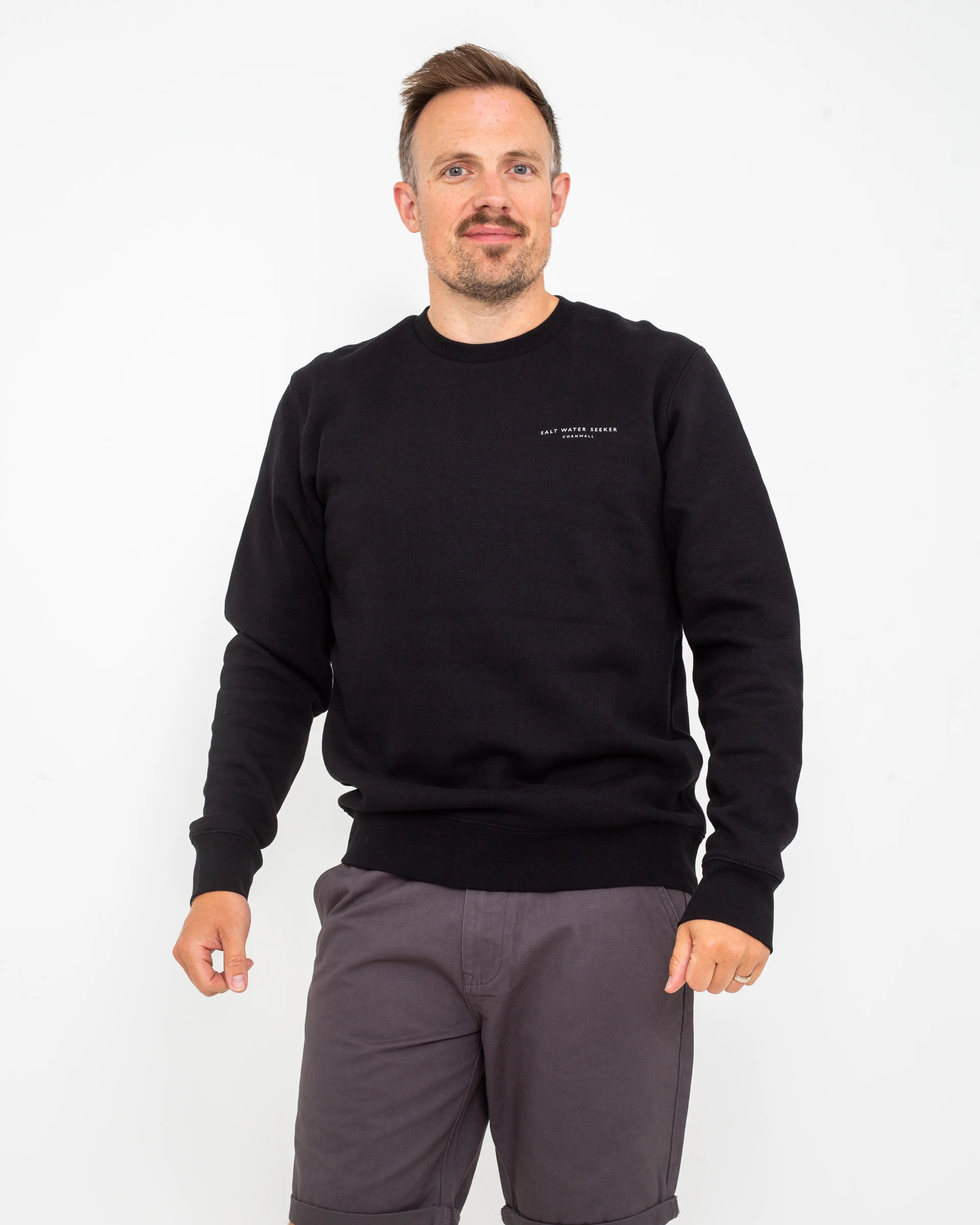 Athleisure Wear Dusk Sweatshirt in Black